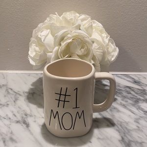 Rae‎ Dunn #1 MOM Mug